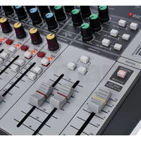 Soundcraft Signature12EU zenekari keverőpult