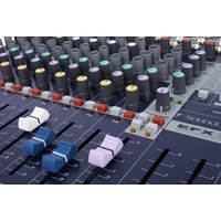 Soundcraft EFX8 zenekari keverőpult
